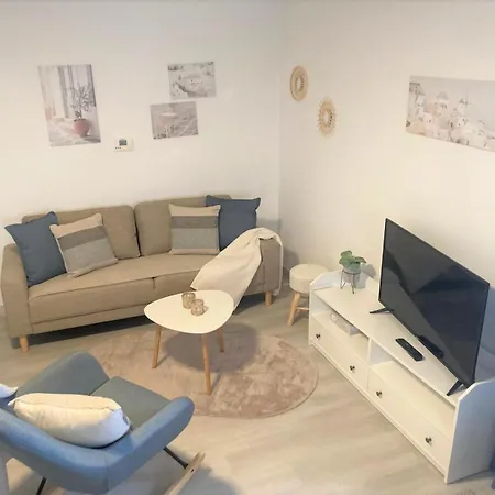 Im Zentrum Mit Parkplatz Gmunden